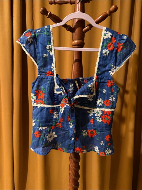 Free People Tops - Free People Navy Blue Floral Tie-Front Crop Top